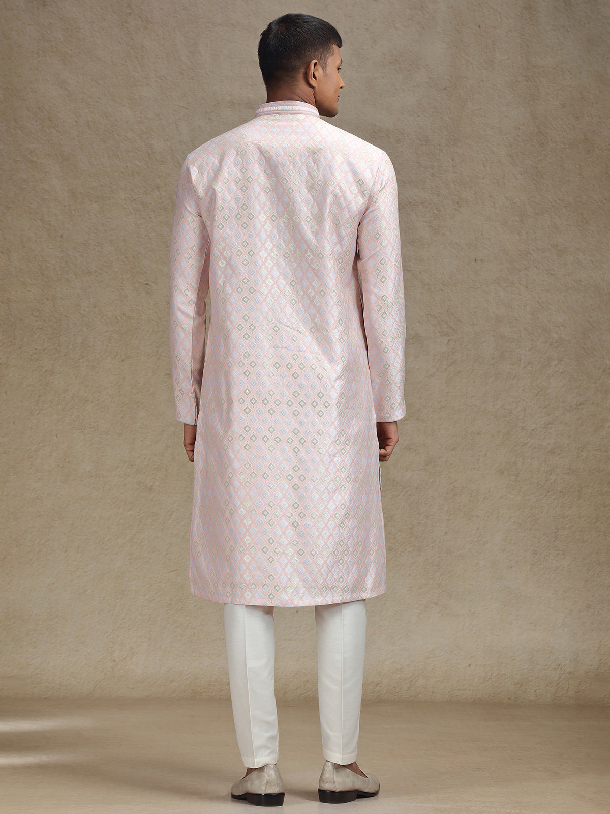 Stylish Pink Kurta Pajama with Fine Zari Embellishments