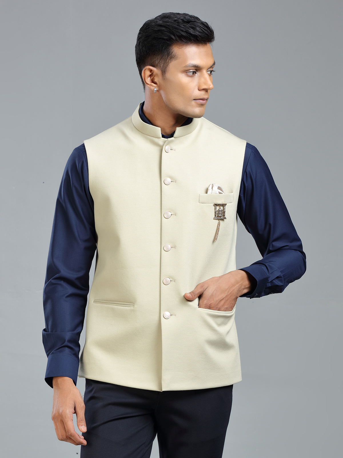 Timeless Cream Waistcoat – Sophisticated Men’s Attire