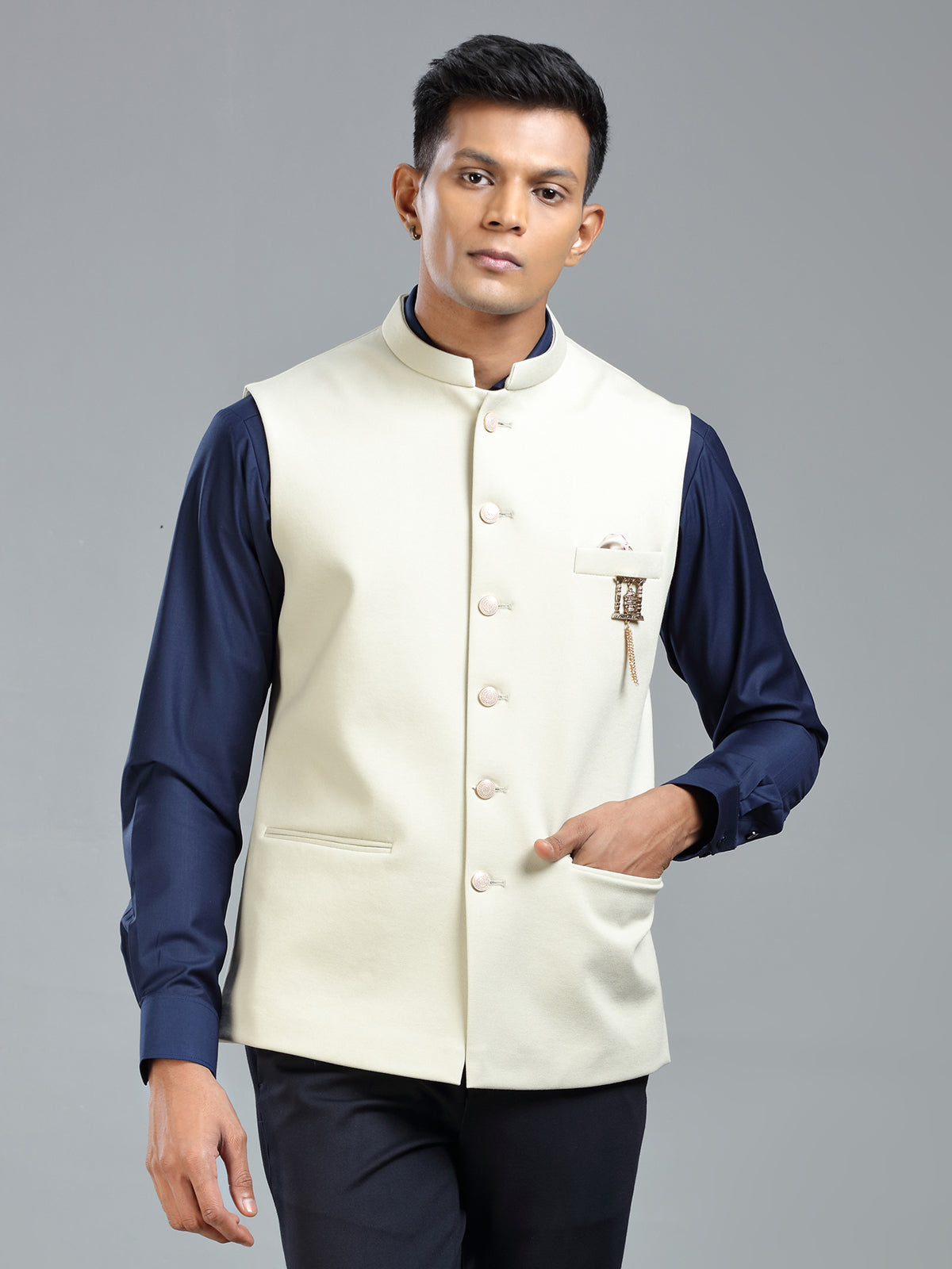 Timeless Cream Waistcoat – Sophisticated Men’s Attire